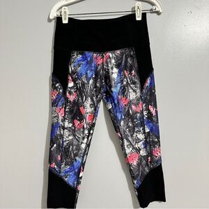 Mpg colorful leggings.  Size S
